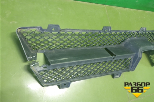 Решетка в бампер центральная  (H4831013601A0) для Foton Auman EST с 2016г (Ауман)