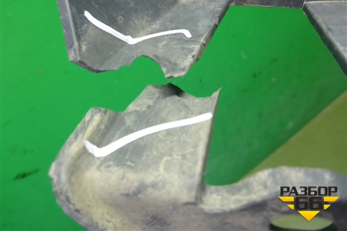 Решетка в бампер центральная  (H4831013601A0) для Foton Auman EST с 2016г (Ауман)