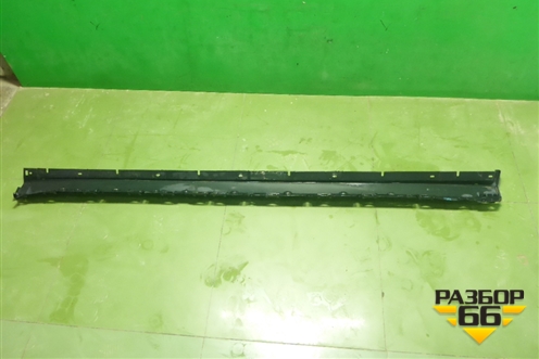 Накладка на порог наружная правая (9Y0853752) для Porsche Cayenne с 2017г (Каен)