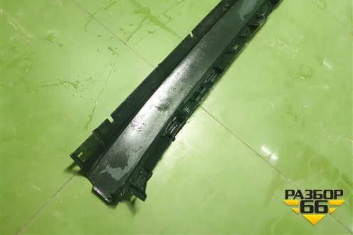 Накладка на порог наружная правая (9Y0853752) для Porsche Cayenne с 2017г (Каен)