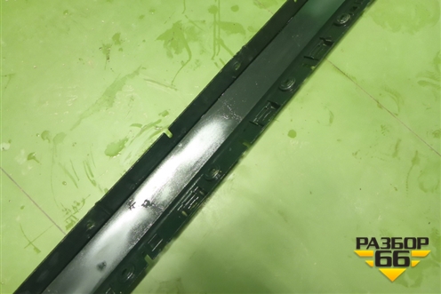 Накладка на порог наружная правая (9Y0853752) для Porsche Cayenne с 2017г (Каен)