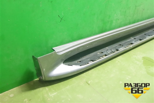 Накладка на порог наружная левая на подножку (в сборе) (5177460160) для Toyota Land Cruiser (200) с 2008г (Ленд Крузер)