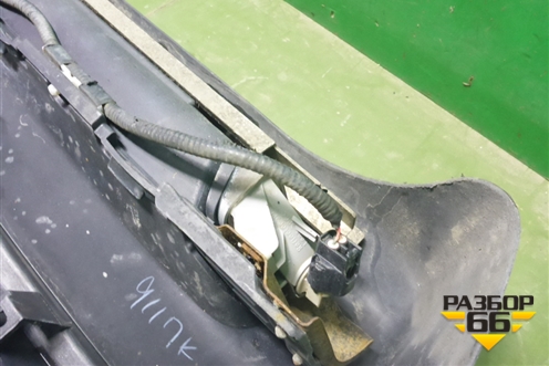 Накладка на порог наружная левая на подножку (в сборе) (5177460160) для Toyota Land Cruiser (200) с 2008г (Ленд Крузер)