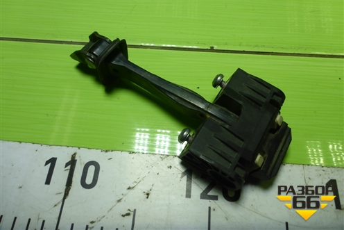 Ограничитель двери задней правой (7290593) для BMW X5 F15 с 2013г (Х5 Ф15)