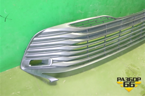 Решетка в передний бампер центральная (до 2020г) (5311333110) для Toyota Camry V70 с 2017г (Камри)