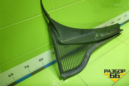 Решетка стеклоочистителей правая (5E1819416B) для Skoda Octavia (A7) с 2013г (Октавия)