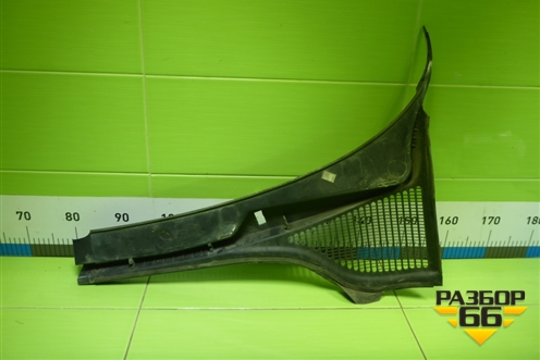 Решетка стеклоочистителей правая (5E1819416B) для Skoda Octavia (A7) с 2013г (Октавия)