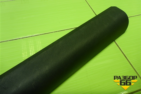 Накладка порога внутренняя переднего правого (5E0863484) для Skoda Octavia (A7) с 2013г (Октавия)