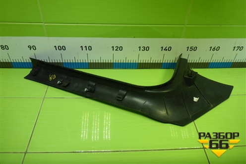 Накладка порога внутренняя переднего правого (5E0863484) для Skoda Octavia (A7) с 2013г (Октавия)