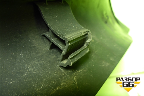 Накладка порога внутренняя переднего правого (5E0863484) для Skoda Octavia (A7) с 2013г (Октавия)