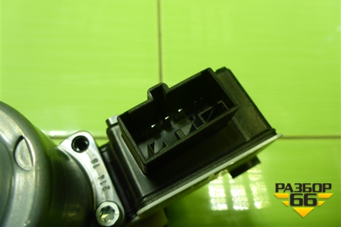 Моторчик стеклоподъёмника задний левый (5Q0959811E) для Skoda Octavia (A7) с 2013г (Октавия)