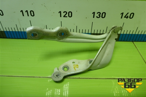 Петля капота левая для Skoda Octavia (A7) с 2013г (Октавия)