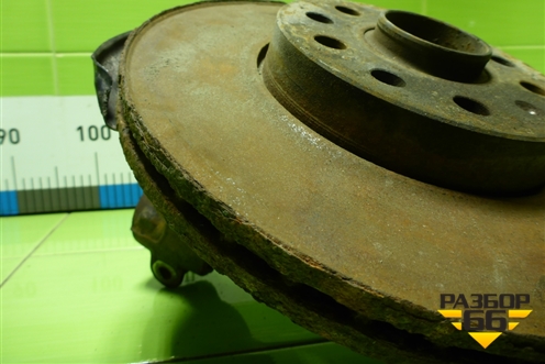 Кулак поворотный передний левый для Skoda Octavia (A7) с 2013г (Октавия)