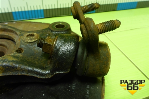 Кулак поворотный передний левый для Skoda Octavia (A7) с 2013г (Октавия)