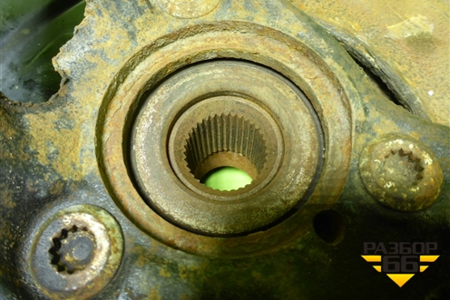 Кулак поворотный передний левый для Skoda Octavia (A7) с 2013г (Октавия)