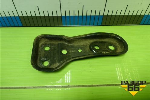 Кронштейн подрамника левый (5Q0199517E) для Skoda Octavia (A7) с 2013г (Октавия)