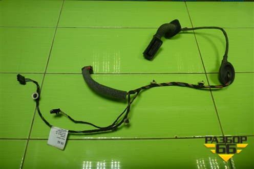 Проводка двери задней левой (5E0971693B) для Skoda Octavia (A7) с 2013г (Октавия)