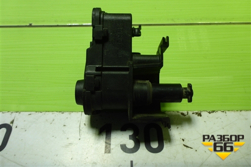 Активатор лючка бензобака (7P0810773F) для Skoda Octavia (A7) с 2013г (Октавия)