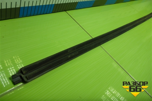 Накладка стекла переднего правого для Kia Rio с 2011-2016г (Рио 3)