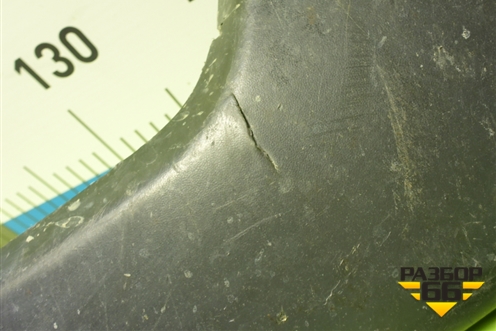 Накладка переднего бампера центральная (MN146335) для Mitsubishi L 200 c 2006-2015г (Л200)