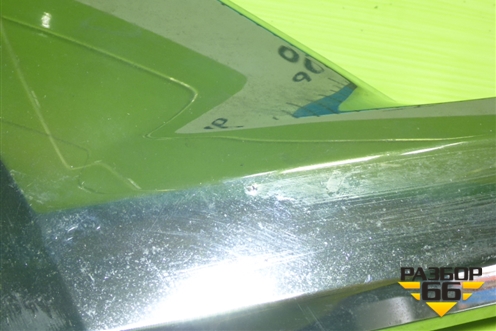 Накладка на решетку радиатора (правая) (5318160040) для Toyota Land Cruiser (200) с 2008г (Ленд Крузер)