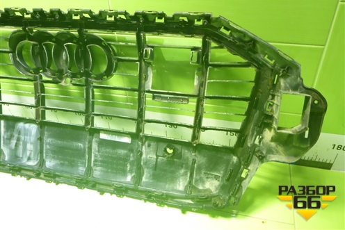 Решетка радиатора (после 2019г) (4M0853651AJ) для Audi Q7 c 2015г (Ку 7)