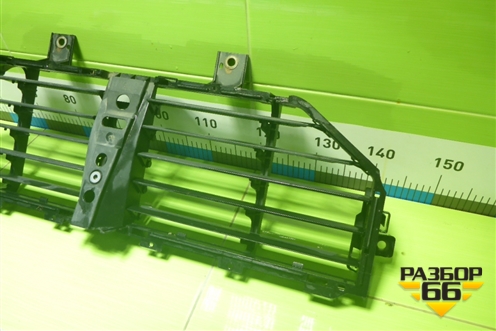 Решетка радиатора (внутренняя часть) (7P5121635) для Porsche Cayenne с 2017г (Каен)