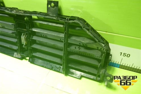 Решетка радиатора (внутренняя часть) (7P5121635) для Porsche Cayenne с 2017г (Каен)