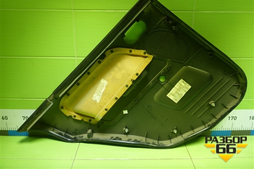 Обшивка двери задней правой под механику (6N11N27406BB1EA8) для Ford Fusion с 2002г (Фьюжн)
