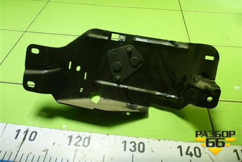 Кронштейн (заднего сидения правый) (2N11N601A68AH) для Ford Fusion с 2002г (Фьюжн)