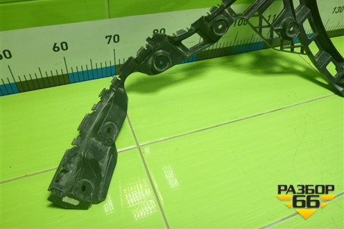 Кронштейн заднего бампера левый (6RU807393B) для Volkswagen Polo (седан) с 2010г (Поло)