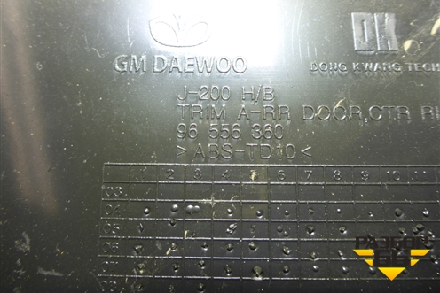 Обшивка двери задней правой под электрику (хетчбек) (96556360) для Chevrolet Lacetti с 2003г (Лачетти)