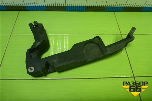 Пыльник переднего крыла левого (верхний под капотом) (8R0823732A) для Audi Q5 c 2008-2017г (Ку 5)