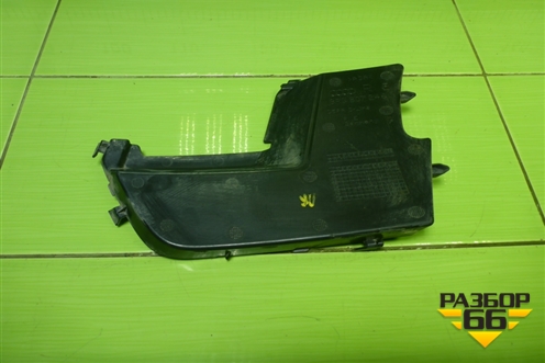 Заглушка в передний бампер правая (8R0807246) для Audi Q5 c 2008-2017г (Ку 5)