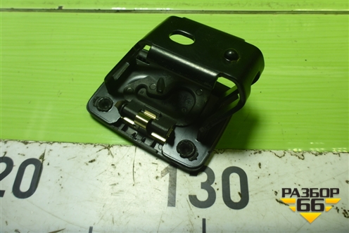 Кронштейн (сетки в багажник правый) (8K9861736) для Audi Q5 c 2008-2017г (Ку 5)