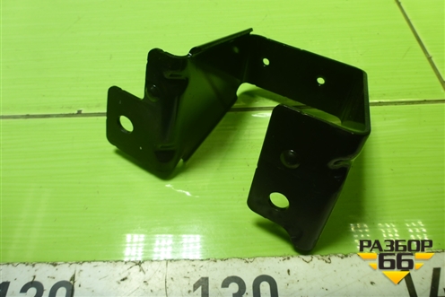 Кронштейн (крепления буксировочной петли) (8R0813383H) для Audi Q5 c 2008-2017г (Ку 5)