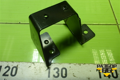 Кронштейн (крепления буксировочной петли) (8R0813383H) для Audi Q5 c 2008-2017г (Ку 5)