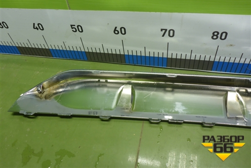 Накладка переднего бампера центральная (5312248070) для Lexus RX 350 c 2015г (РХ)