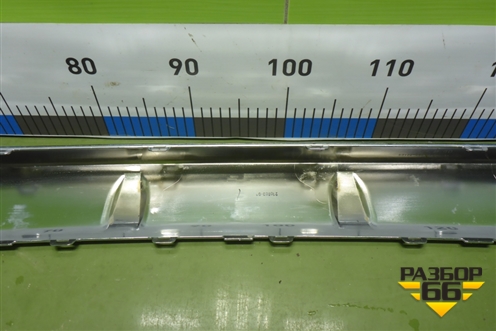 Накладка переднего бампера центральная (5312248070) для Lexus RX 350 c 2015г (РХ)