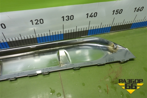 Накладка переднего бампера центральная (5312248070) для Lexus RX 350 c 2015г (РХ)