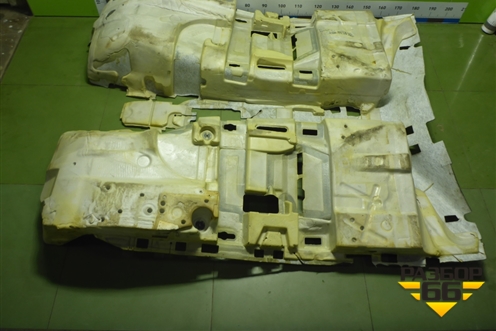 Покрытие напольное (8R1863021A) для Audi Q5 c 2008-2017г (Ку 5)