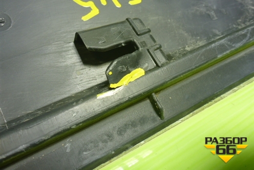 Накладка двери передней левой (5NA854939AG) для Volkswagen Tiguan с 2016г (Тигуан)