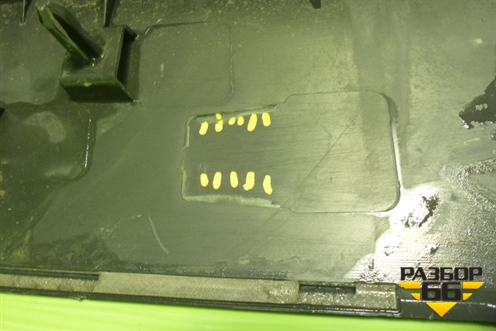 Накладка двери передней левой (5NA854939AG) для Volkswagen Tiguan с 2016г (Тигуан)