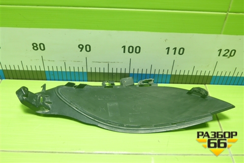 Решетка в передний бампер правая (A1768850422) для Mercedes Benz A180/200/250 W176 с 2012 (А)