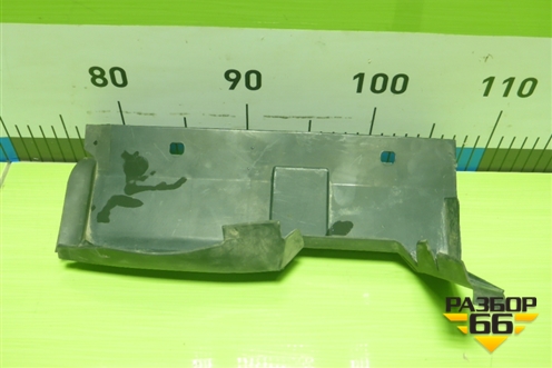 Дефлектор радиатора правый (A2465050230) для Mercedes Benz A180/200/250 W176 с 2012 (А)