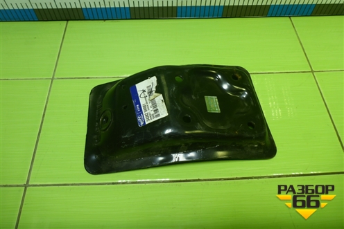 Кронштейн амортизатора переднего (правый новый) (543825H001) для Hyundai HD 35-78 с 2003г