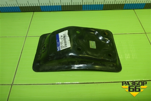 Кронштейн амортизатора переднего (правый новый) (543825H001) для Hyundai HD 35-78 с 2003г