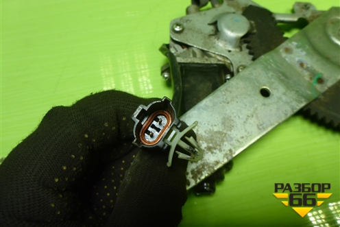 Стеклоподъёмник электрический двери левой для Hyundai HD-170 с 2004г