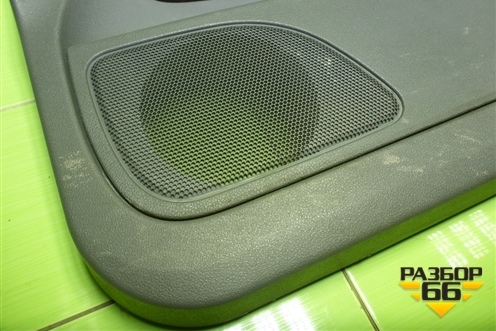 Обшивка двери передней правой под электрику (4M51A23942B) для Ford Focus 2 с 2008-2011г (Фокус)