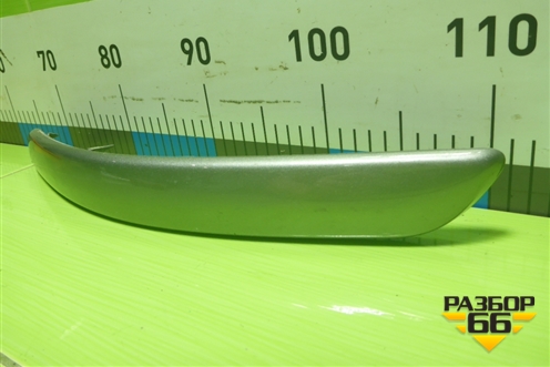 Накладка переднего бампера левая (62075EM30A) для Nissan Tiida (C11X) с 2004-2013г (Тиида)